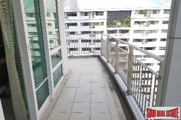 Baan Rajprasong Bangkok | One Bedroom Corner Unit on 20th Floor in Lumphini-18