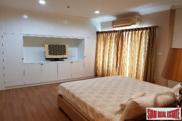 Grand Park View | Three Bedroom Deluxe Condo in Sukhumvit 21-9