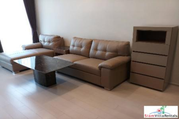 Noble Ploenchit | Contemporary and Spacious Two Bedroom Condo for Rent in Lumphini-4