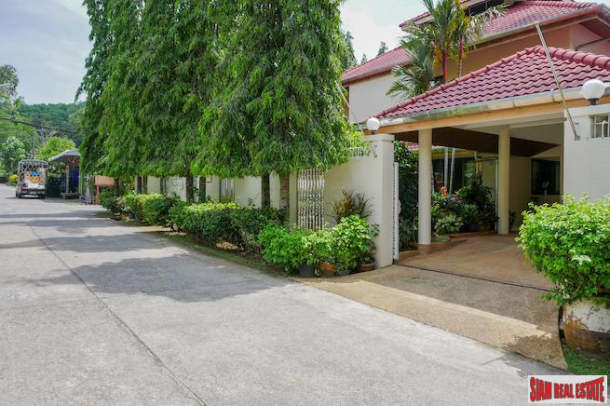 Baan Kiatsin | Quiet  and Modern Two Storey Home in Phuket Town-1
