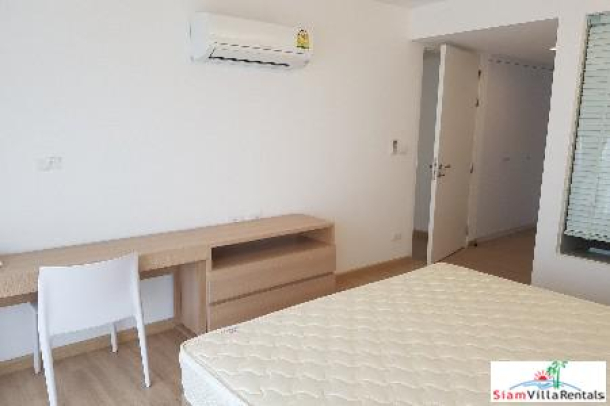 Azure Sukhumvit 39 | Contemporary Two Bedroom Condo for Rent-7