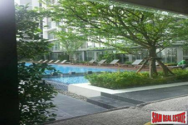 Ideo Mobi Sukhumvit  | Comfortable Living in this Two Bedroom Duplex by On Nut-3