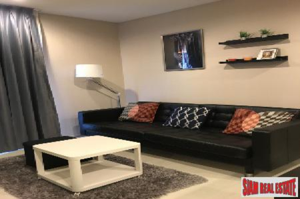 Rhythm Sukhumvit 36-38 | Furnished Contemporary Two Bedroom Condo for Rent-10