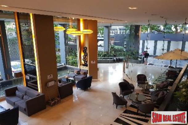 Life @Sathorn 10 | City Views from this Comfortable One Bedroom Condo in Sathorn-18