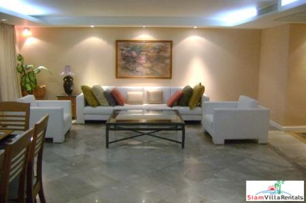 Somkid Gardens | Elegant Four Bedroom Condo for Rent with City Views in Lumphini-2
