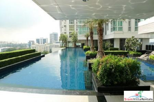 Nusasiri Condominium | Modern Two Bedroom Condo for Rent Connected to BTS Ekkamai on Sukhumvit 42-2