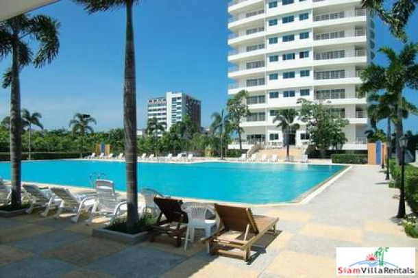 View Talay 8 | Large beautiful 2 Bedroom Corner Unit for Rent on the 19th Floor with Sea View near the Beach at Jomtien-3