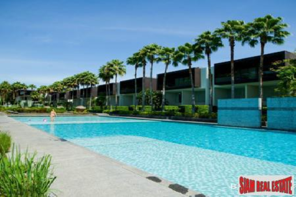 Layan Gardens | Large Three Bedroom Luxurious Condo for Rent-16
