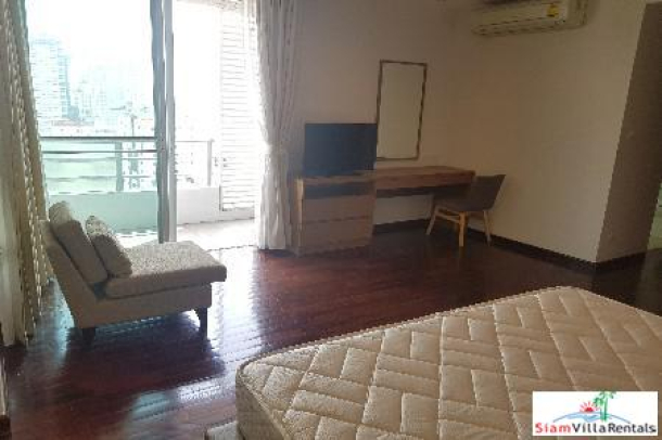 31 Residence | Large Modern Three Bedroom + Study Room on Sukhumvit 31-5