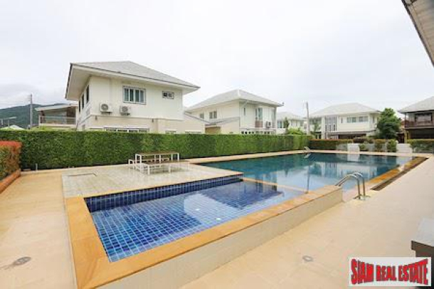 Modern and Convenient Three Bedroom Condo in Suthep, Chiang Mai-14