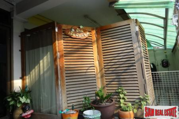Jurdjun House | Apartment Building with Ready Investment Opportunity or Great Renovation Project at On Nut, Suan Luang-15
