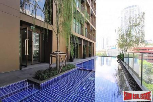 Noble Refine | Deluxe One Bedroom Condo in the Center of the City on Sukhumvit 26 Alley-1