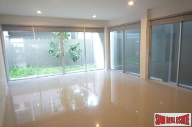 Noble Cube Pattanakarn | Newly Built Three Storey Townhouse for Sale in Suan Luang, Bangkok-9