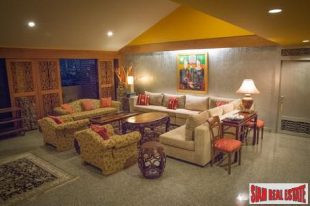 Baan Sukhumvit | Elegant Top Floor Living in this Spacious Three Bedroom Condo at Sukhumvit Soi 36-4