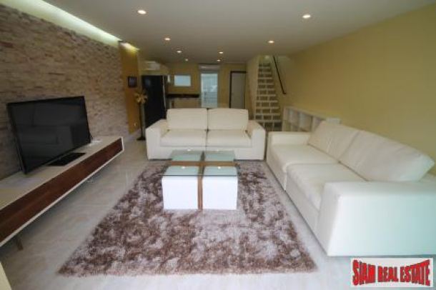 Contemporary Three Bedroom Townhouses with Pool Access-8
