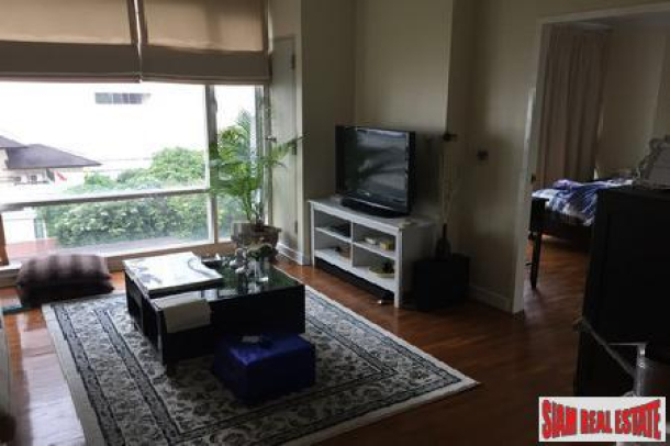 Bright, Spacious and Convenient  One Bedroom on Sukhumvit 10-6