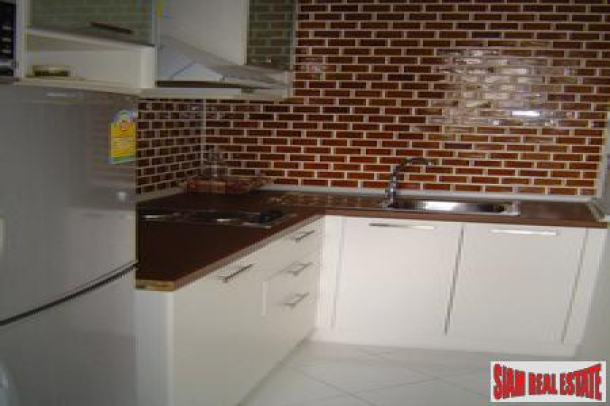 Spacious and Bright One Bedroom for Rent on Sukhumvit 10, Bangkok-4