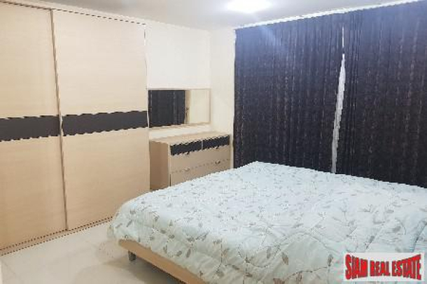The Amethyst Sukhumvit 39 | Convenient Furnished Two Bedroom for Rent on Sukhumvit 39-5