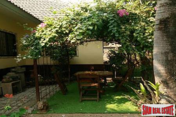 Comfortable  Single Story Three Bedroom in Pa Daet, Chiang Mai-5