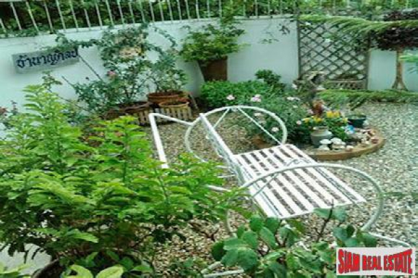 Large Two Story House with Nice Garden in Mae Hia, Chiang Mai-5
