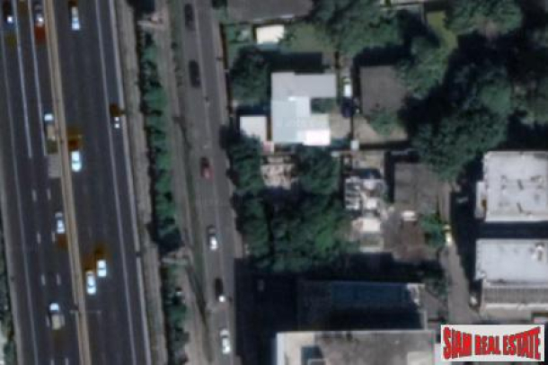 Residenial or Commerical Land Plot with Road Frontage at Sukhumvit Soi 2-4