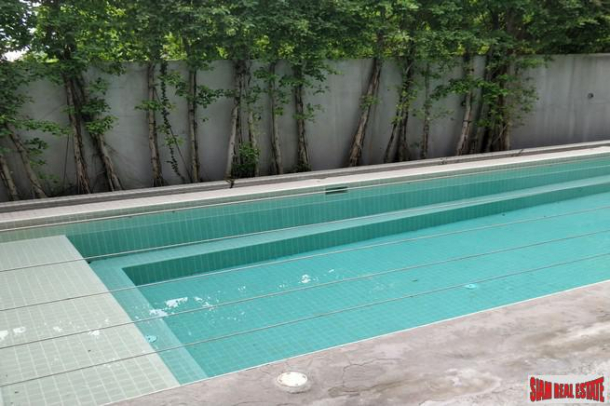 Plus City Park Sukhumvit | Three Storey Townhouse in Small Private Estate in Phra Khanong-20
