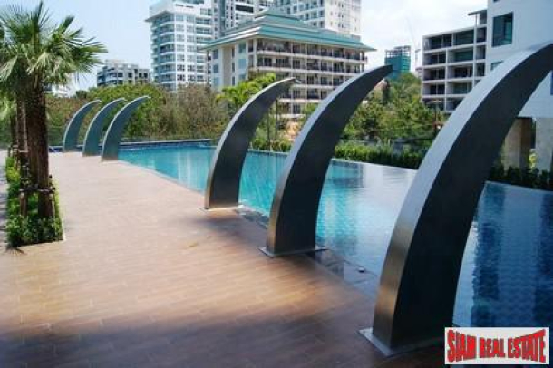 Luxrious New High Rise -Studio Condominium A new Landmark on Pratumnak Hills Near Cosy Beach.-4