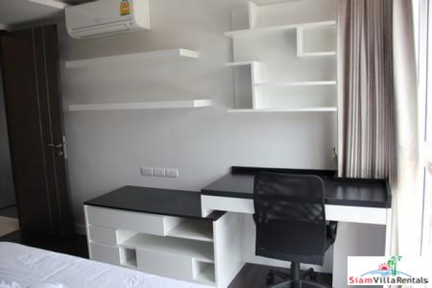 Open and Bright Furnished Two Bedroom for Rent on Sukhumvit 26-6