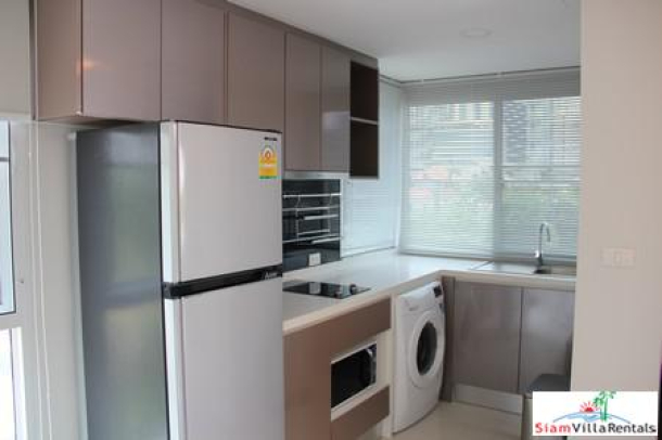Open and Bright Furnished Two Bedroom for Rent on Sukhumvit 26-8