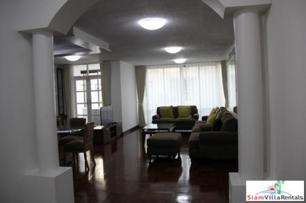 Vanicha Park Langsuan | Magnificent Furnished Three Bedroom for Rent in Lumphini-12
