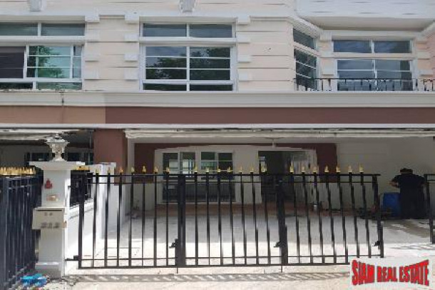 Plus City Park Sukhumvit 101/1 | Large Three Bedroom Townhouse for Rent in a Private Estate, Phra Khanong-1