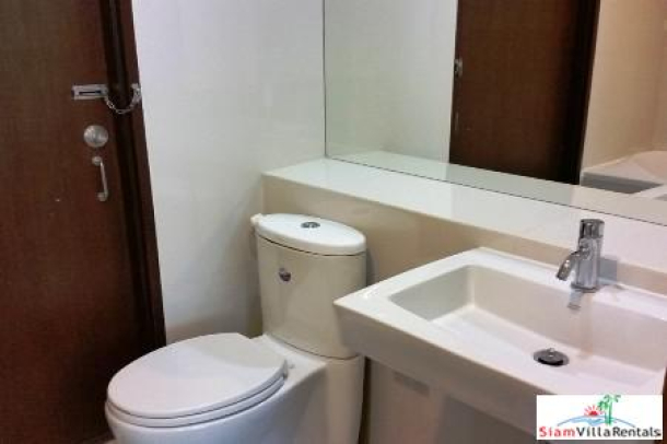 The Rajdamri Condo | Convenient One Bedroom Duplex Located near BTS Ratchadamri-13