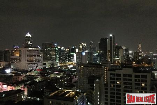 Two Bedroom with a Large Living Space on Sukhumvit 11-11