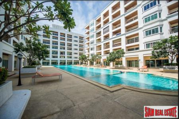 Perfect Big 1 Bed 62 sq.m. with 3 balconies Condo for Sale - Prime Location on Thepprasit Road-2