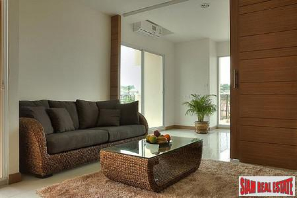 Perfect Big 1 Bed 62 sq.m. with 3 balconies Condo for Sale - Prime Location on Thepprasit Road-5