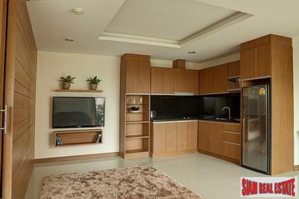 Perfect Big 1 Bed 62 sq.m. with 3 balconies Condo for Sale - Prime Location on Thepprasit Road-7