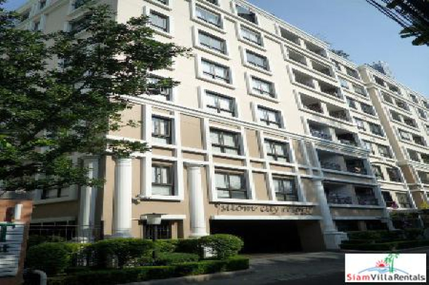 Silom City Resort | Conveniently Located One Bedroom Condo for Rent-1