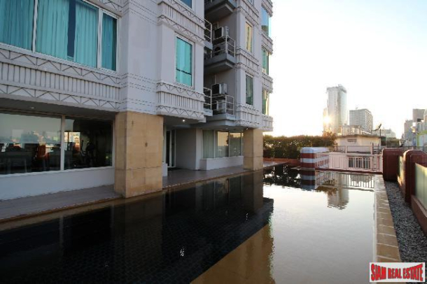2Beds 108 Square Meters Corner Unit facing the Sea with Large Balconies on Pratumnak Hills Pattaya-27