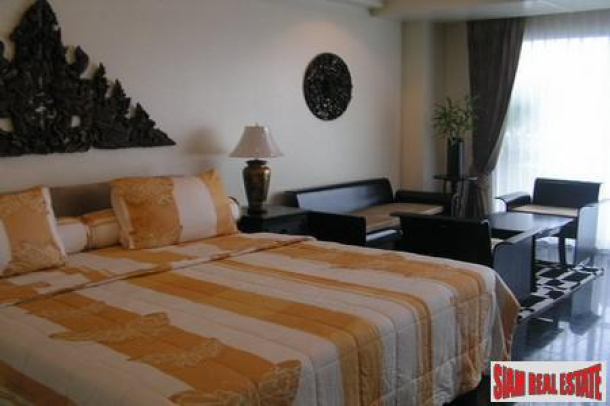 Large 1 Bedroom Condo on Pratumnak Hill with seaview at Cosy Beach-5