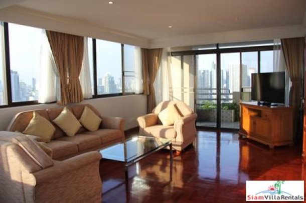 Ruamsuk Condominium | Extra Large Three Pet Friendly Bedroom Corner Unit with Fantastic City Views for Rent on Sukhumvit 26-10