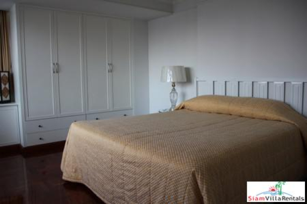 Ruamsuk Condominium | Extra Large Three Pet Friendly Bedroom Corner Unit with Fantastic City Views for Rent on Sukhumvit 26-5