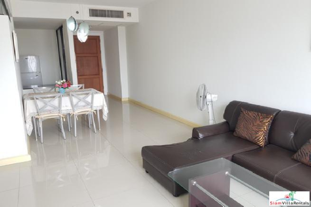 Modern Two Bedroom with City Views For Rent in Asoke, Bangkok-4