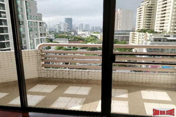 Richmond Palace | Bright and Immaculate Three Bedroom Condo on Sukhumvit 43-16
