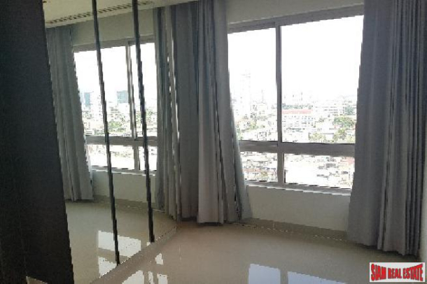 The Loft Yenakart | Large Two Bedroom with City Views in Sathorn, Bangkok-6