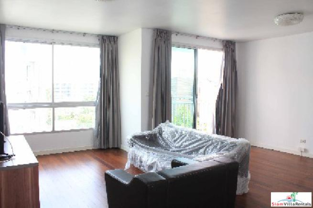 The 49 Plus II | Two Bedroom Top Floor Apartment in Nice Low Rise, Sukhumvit 49-16