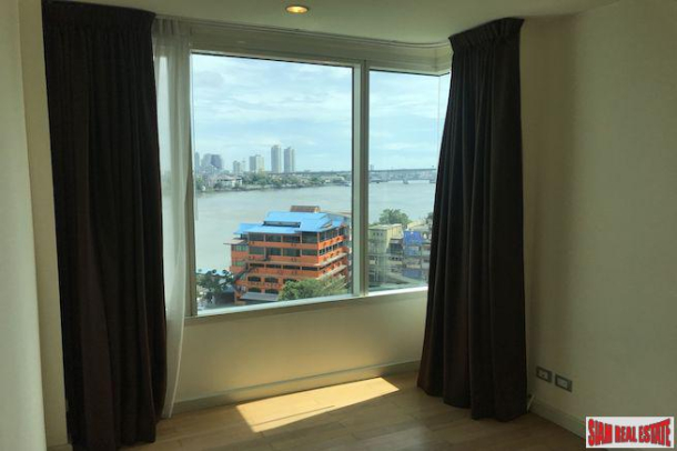 WATERMARK Chaophraya River | Spectacular View of the Chaophraya River from this Three Bedroom Condo in Bangkok-10