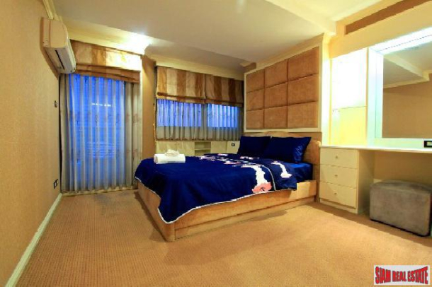 Large Three Bedroom with City Views at Sukhumvit 39-3