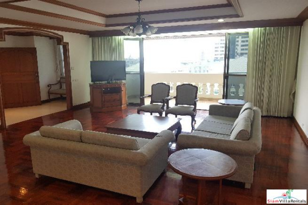 Charan Tower | Extra Large Three Bedroom with Built in Wood Furniture on Sukhumvit 43-17