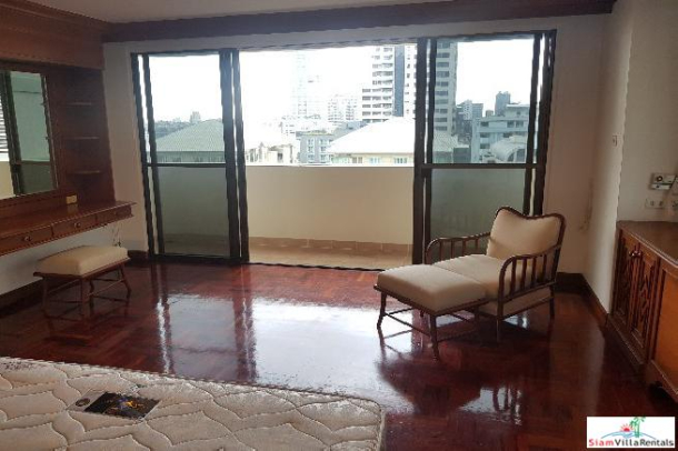 Charan Tower | Extra Large Three Bedroom with Built in Wood Furniture on Sukhumvit 43-7