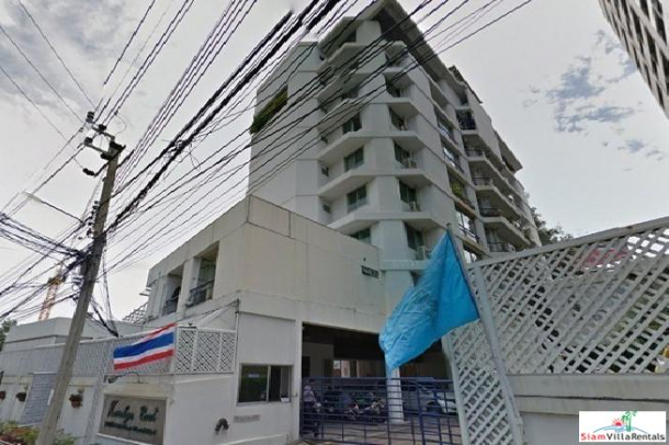 Stylish Two Bedroom Apartments for Rent in Lumphini-1